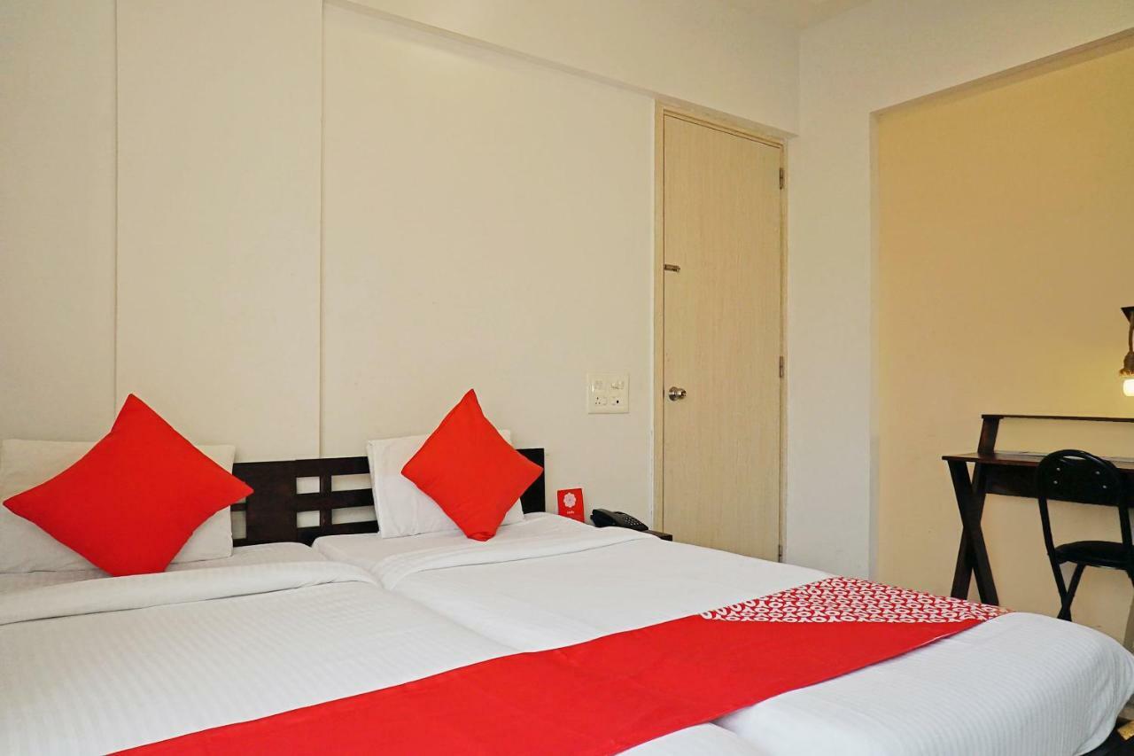 Oyo 12227 Hotel Resonare Baner Pune Bagian luar foto
