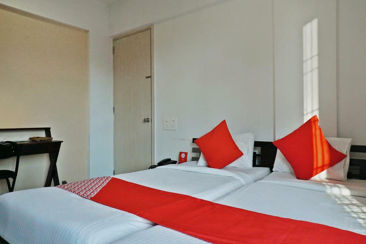 Oyo 12227 Hotel Resonare Baner Pune Bagian luar foto